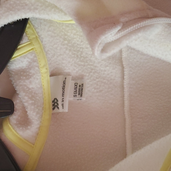 💜 3/$10 All in motion fleece hoodie - Picture 6 of 7